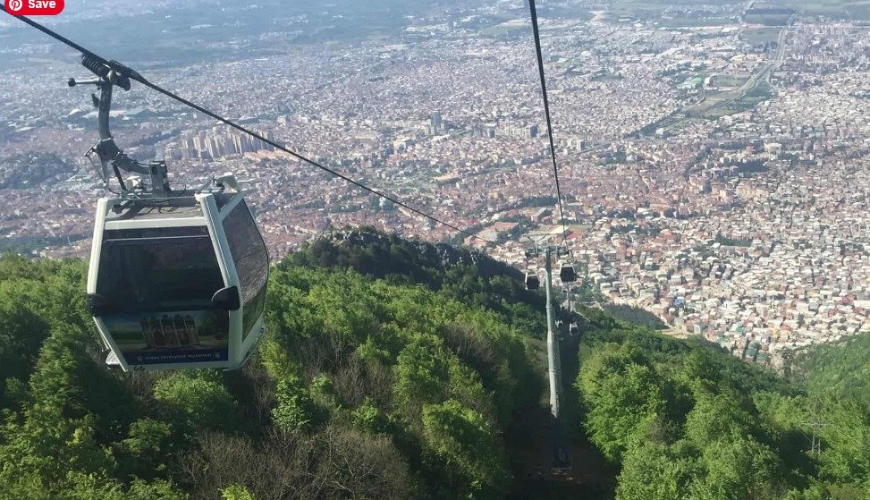 عندما يتعلق الأمر بالسفر واستكشاف أماكن جديدة، فإن بورصة في تركيا هي واحدة من أهم الوجهات السياحية التي يجب على المسافرين زيارتها. تحتضن بورصة المزيد من المعالم السياحية الرائعة، بدءًا من تلفريك بورصة الشهير الذي يوفر مناظر خلابة للمدينة، وصولاً إلى أكواخ ريزا الساحرة وشركات السياحة المتميزة في اسطنبول. في هذه المقالة، سنستكشف بعضًا من هذه المعالم السياحية الرائعة ونلقي نظرة على أفضل الشركات السياحية في اسطنبول. رحلة الى بورصة: استكشاف تلفريك بورصة وأكواخ ريزا وأفضل شركات السياحة في اسطنبول