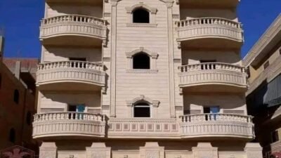 يعتبر الحجر الهاشمي من الأحجار الطبيعية الرائعة التي تتميز بمظهرها الجميل وقوتها الفائقة. يشكل هذا الحجر جزءًا لا يتجزأ من تراث البناء والديكور، حيث يُستخدم منذ آلاف السنين في العالم العربي وخاصة في مصر. الحجر الهاشمي