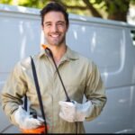 لذلك، فإنّ التخلص من الحشرات داخل السيارة أمر ضروري لضمان سلامتك وراحة بالك وعليك طلب شركة مكافحة حشرات بالرياض . الحشرات داخل السيارة