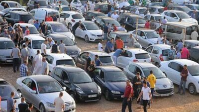 يُعدّ سوق السيارات المستعملة في مصر من أكبر الأسواق وأكثرها نشاطاً، حيثُ يُقبل العديد من الأشخاص على شراء وبيع السيارات المستعملة لأسبابٍ مختلفة، منها رغبة البعض في توفير المال، أو الحاجة إلى سيارة ذات مواصفات معينة بسعرٍ مقبول. مواقع لبيع السيارات المستعملة و شراء سياره مستعمله