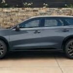 تويوتا كراون سيجنيا 2025، سيارة فاخرة تجمع بين الأناقة والتكنولوجيا الحديثة في تصميم متقن. تعتبر سيارة كراون سيجنيا جزءًا من تراث تويوتا في إنتاج المركبات عالية الجودة التي تجمع بين الراحة والأداء القوي. مع انطلاق عام 2025، تتجاوز تويوتا كراون سيجنيا التوقعات وتقدم تجربة قيادة فريدة تلبي احتياجات المستهلكين الذين يبحثون عن الفخامة والأداء الاستثنائي. في هذا المقال، سنلقي نظرة شاملة على مواصفات ومزايا وسعر تويوتا كراون سيجنيا 2025 ونتعرف على العوامل التي تجعلها واحدة من أبرز الخيارات في فئتها. سعر تويوتا كراون سيجنيا 2025