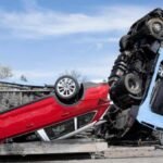 حادث بالملايين: اصطدام 4 سيارات خارقة في النمسا يثير الجدل، على الطرق الجبلية في النمسا، حيث تُعد المناظر الطبيعية الأخاذة وجهة مثالية للقيادة، وقع حادث مروّع بين أربع سيارات خارقة، لتحول رحلة ممتعة إلى كارثة بملايين الدولارات، وقد أثارت تفاصيل الحادث وأسبابه صدمة المهتمين بعالم السيارات، خاصة مع الخسائر المادية الضخمة التي سجلتها، مما جعلها واحدة من أغلى الحوادث في تاريخ السيارات. حادث بالملايين: اصطدام 4 سيارات خارقة في النمسا يثير الجدل