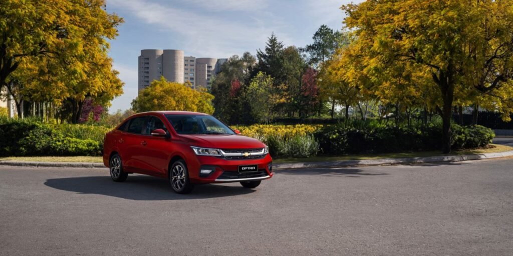 يعد مركز صيانة شيفروليه بالقاهرة من الوجهات الأساسية لمالكي سيارات شيفروليه الذين يبحثون عن خدمات صيانة موثوقة وفحص شامل للمركبات. توفر هذه المراكز مجموعة متنوعة من الخدمات، مثل فحص محرك سيارات شيفروليه، والصيانة الدورية، واستبدال قطع الغيار الأصلية. يمكن للعملاء العثور بسهولة على عناوين وتليفونات مراكز صيانة شيفروليه بالقاهرة لحجز مواعيدهم أو الاستفسار عن تكلفة صيانة سيارات شيفروليه. كما يمكن التواصل عبر الخط الساخن لصيانة شيفروليه للحصول على الدعم الفوري. وفيما يلي إجابات عن بعض الأسئلة الشائعة، مثل من هو وكيل شيفروليه في مصر؟، ما هي الدولة المصنعة لسيارة شيفروليه؟، كم سعر العربية الشيفروليه الجديدة؟، وما هو رقم خدمة عملاء منصور؟، يقدم لكم الوطن كار أفضل مراكز صيانة السيارات بمصر والسعودية. مركز صيانة شيفروليه بالقاهرة