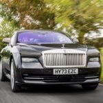 يعمل بهذه المراكز فنيون مدربون دوليًا ولديهم خبرة كبيرة في التعامل مع الطرازات المختلفة لرولز رويس مثل فانتوم، غوست، رايث وكولينان، مما يضمن لك خدمة على أعلى مستوى. مركز صيانة رولز رويس بـالإسكندرية