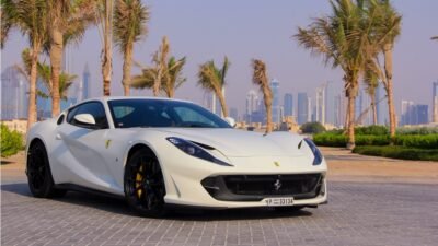 تعد سيارات فيراري من أفخم وأسرع السيارات الرياضية حول العالم، ولذلك تحتاج إلى عناية خاصة تليق بمكانتها الرفيعة. إذا كنت تبحث عن أفضل مركز صيانة فيراري بالشرقية، فأنت في المكان الصحيح. في هذا المقال عبر الوطن كار، نقدم لك دليلاً شاملاً حول أبرز مراكز الخدمة المعتمدة، وأهم المعلومات المتعلقة بصيانة سيارات فيراري، مع التركيز على الجودة العالية والخدمات المتكاملة. مركز صيانة فيراري بالشرقية
