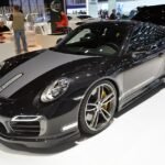 هل تبحث عن مركز صيانة بورش بالإسكندرية أو تحتاج إلى عناوين وتليفونات ورش متخصصة؟ هل تريد معرفة تكلفة صيانة سيارتك أو أماكن فحص محرك بورش بدقة؟ في الوطن كار، سنقدم لك كل المعلومات حول خدمات فحص سيارات بورش في الإسكندرية، بالإضافة إلى إجابات مختصرة عن الأسئلة الشائعة مثل: هل صيانة بورش مكلفة؟، من هو وكيلها الرسمي في مصر؟، وما الفرق بين بورش وفولكس فاجن؟ تابع القراءة لتحصل على كل التفاصيل! مركز صيانة بورش بالإسكندرية