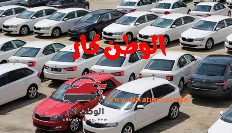 القاهرة - يشهد سوق السيارات المصري حالة من الانتعاش الملحوظ، مع تراجع كبير في الأسعار، مما يمثل فرصة استثنائية للمستهلكين الراغبين في اقتناء سيارة جديدة أو مستعملة. وأرجع خبراء ومسؤولون هذا التحسن إلى مجموعة من العوامل الاقتصادية الإيجابية التي أسهمت في إعادة التوازن إلى السوق بعد فترة من التقلبات. انتعاش سوق السيارات في مصر