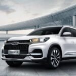 أعلنت مجموعة "جي بي أوتو"، الوكيل الحصري لعلامة "شيري" التجارية في مصر، عن طرح الموديل الجديد من أيقونتها العائلية "شيري تيجو 8" لعام 2026. وتتوفر السيارة الرياضية متعددة الأغراض (SUV) المجمعة محليًا بثلاث فئات متنوعة من التجهيزات لتلبية احتياجات مختلف شرائح العملاء الباحثين عن سيارة عائلية عملية ومتطورة. شيري تيجو 8